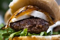 Sweet Fig, Tangy Goat Burger