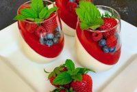 Creamy Panna Cotta with Vibrant Strawberry Coulis