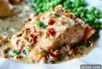 Indulgent Tuscan Salmon in Creamy Sun-Dried Tomato Sauce