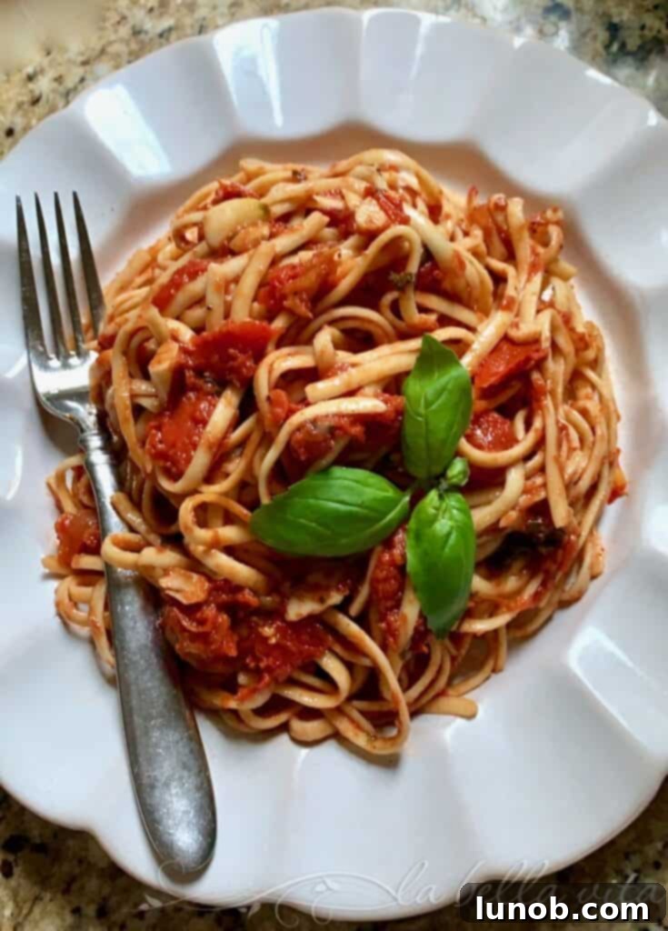 Copycat Carabba's Tagliarini Picchi Pacchiu, Linguine Toscana