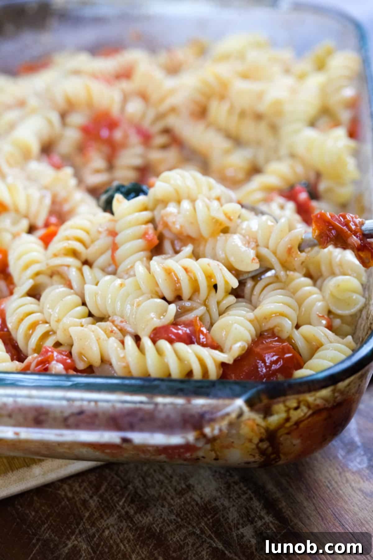 Creamy brie pasta with tomatoes and basil