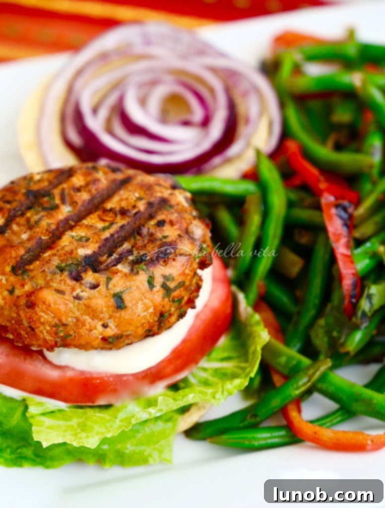 Delicious Salmon Burgers with Garlic Aioli