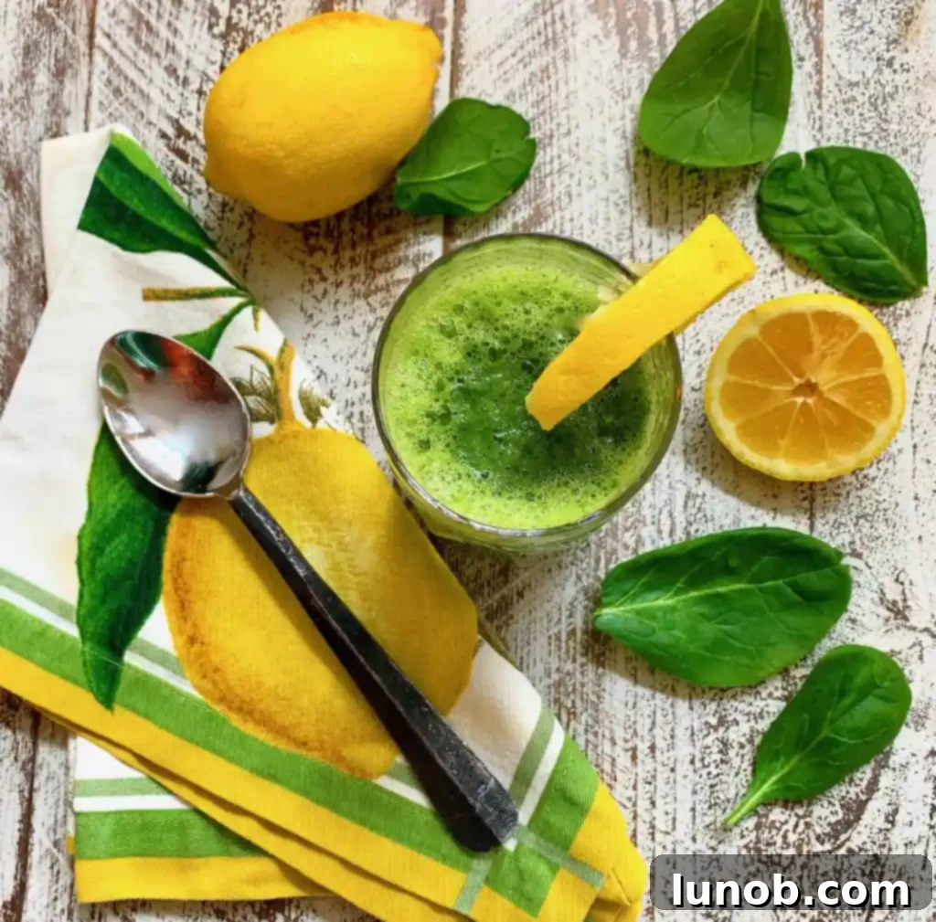Energizing Pineapple, Spinach, and Ginger Detox Smoothie with Fresh Ingredients