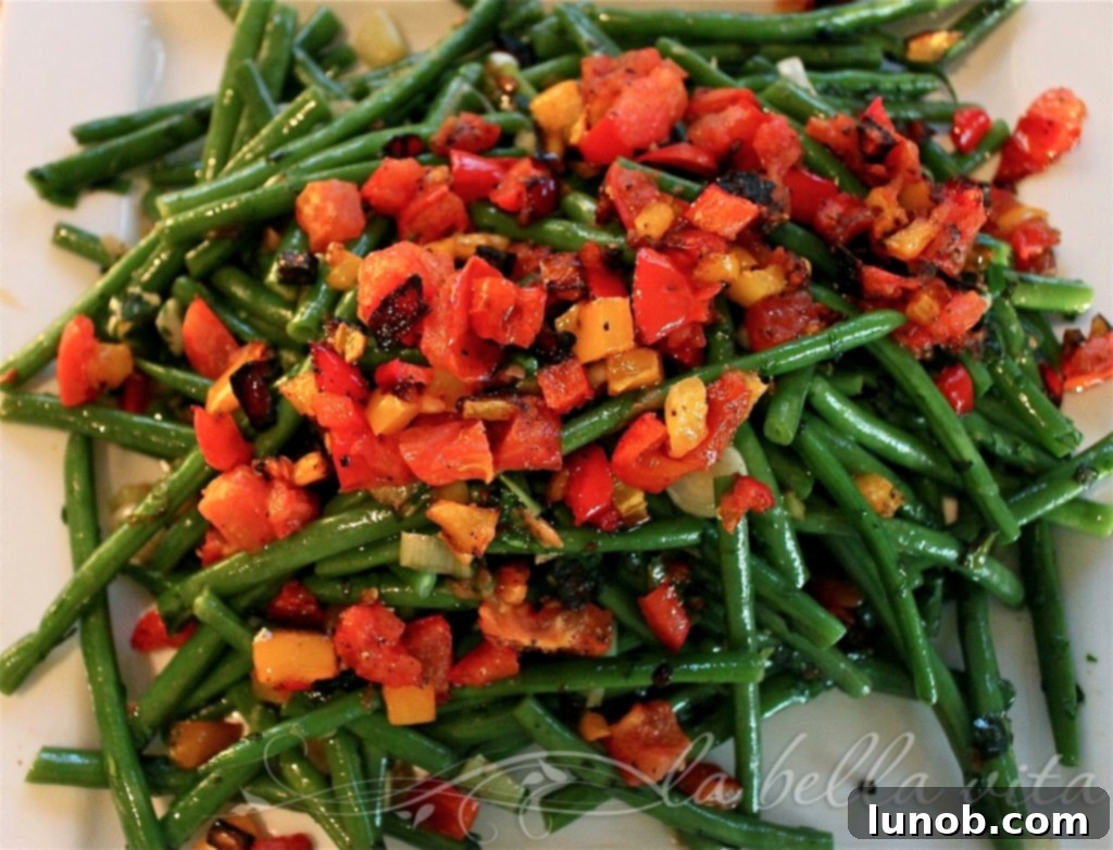 Green bean salad with roasted peppers