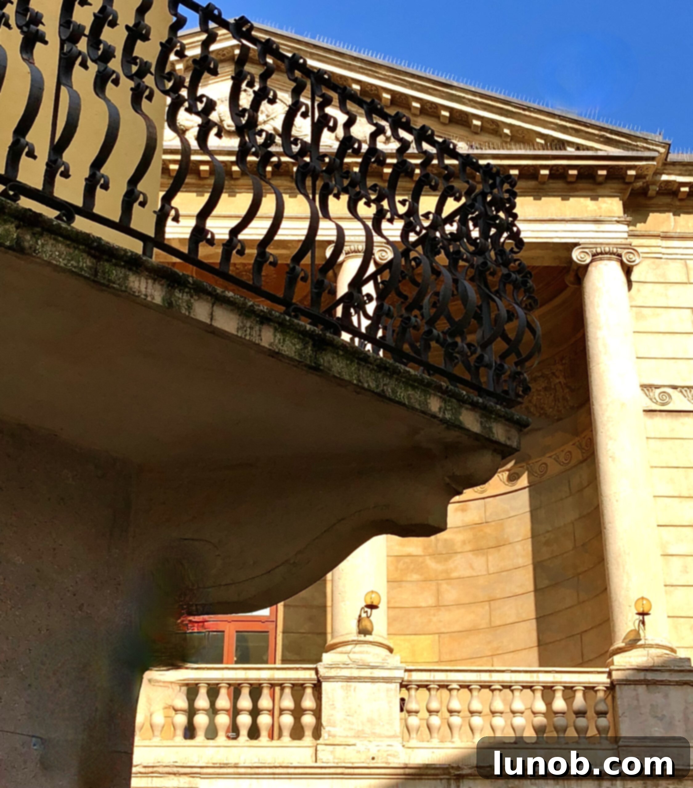 Elegant Renaissance building on Via Mazzini in Verona