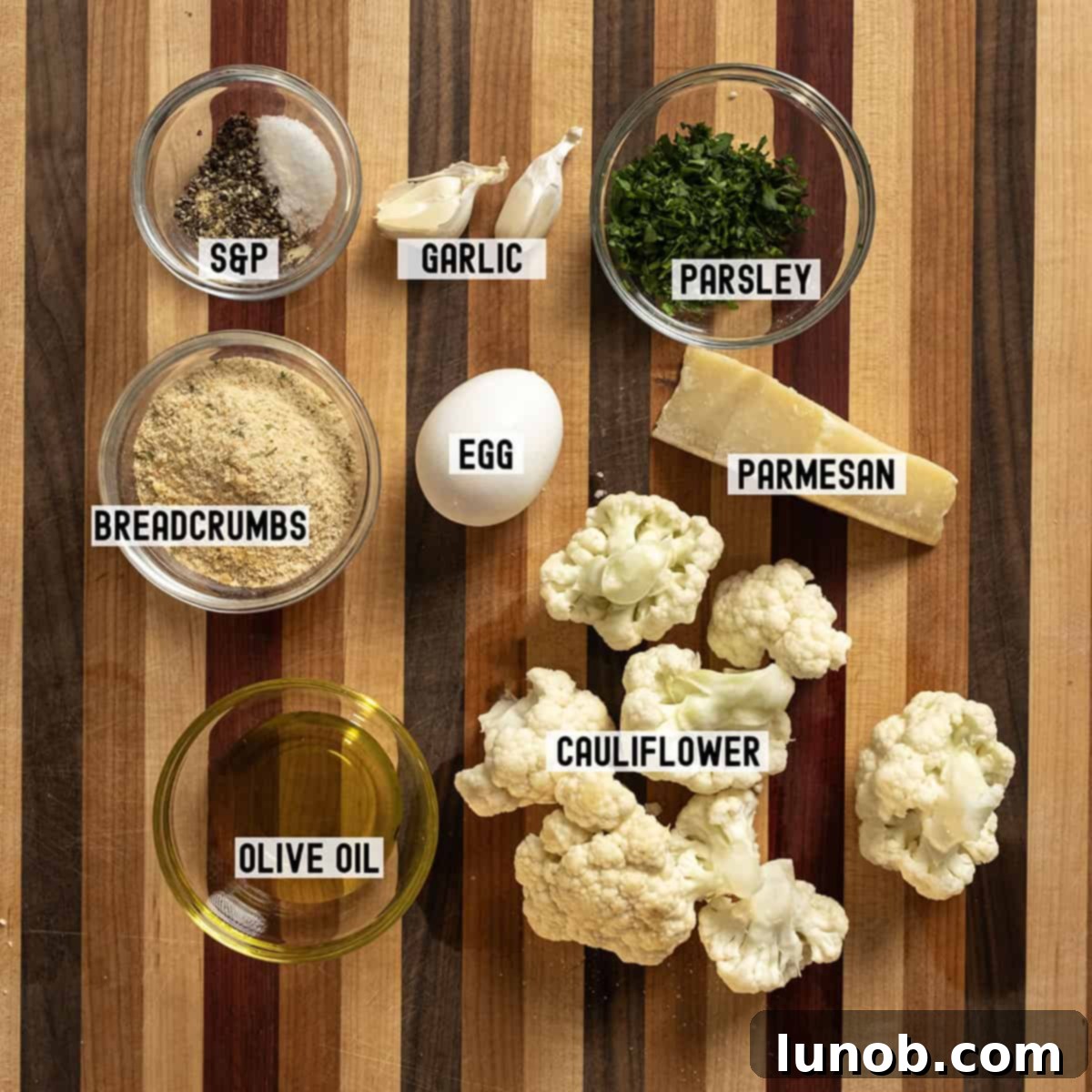 Crispy Cauliflower Fritters 3 Ingredients for the recipe.